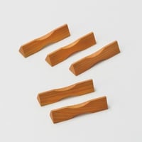 箸置・三角（ケヤキ）5個セット