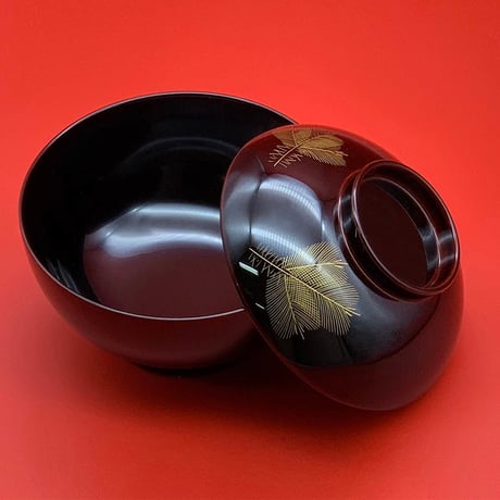 沈金若松 雑煮椀（溜）