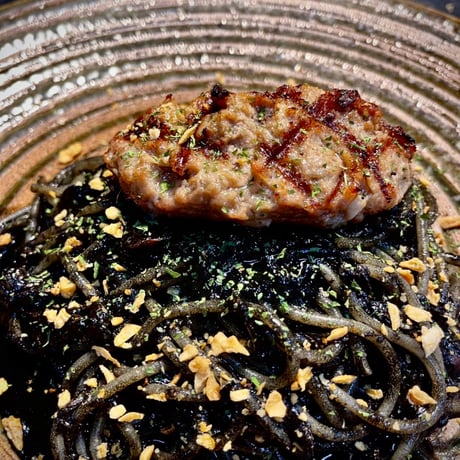肉系イカ墨スパゲッティー