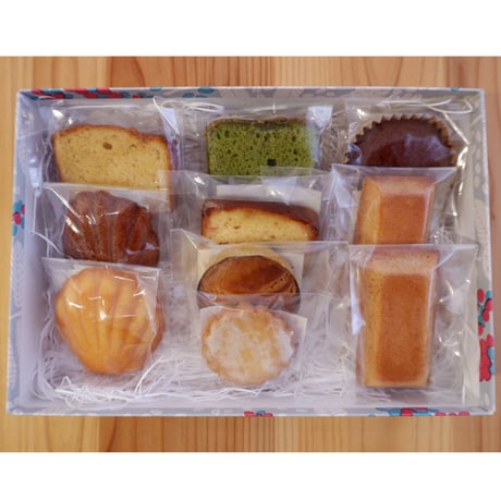 ROLE COFFEEの焼き菓子BOX