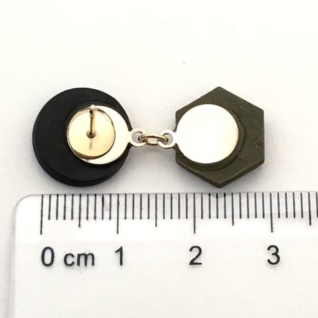 【POC-016】ピアス -rokkaku-　黒×カーキ