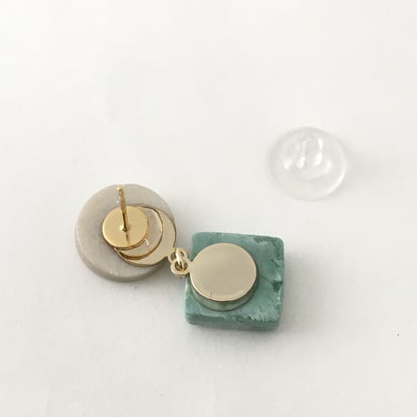 【POC-007】マーブルピアス -ishimoyou-　オフホワイト×グリーン