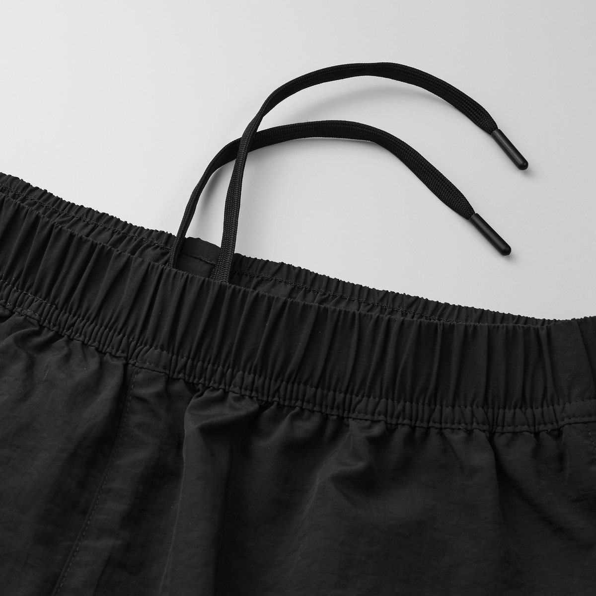 NYLON EASY SHORTS / M / L / XL / BLACK | HIDEOU