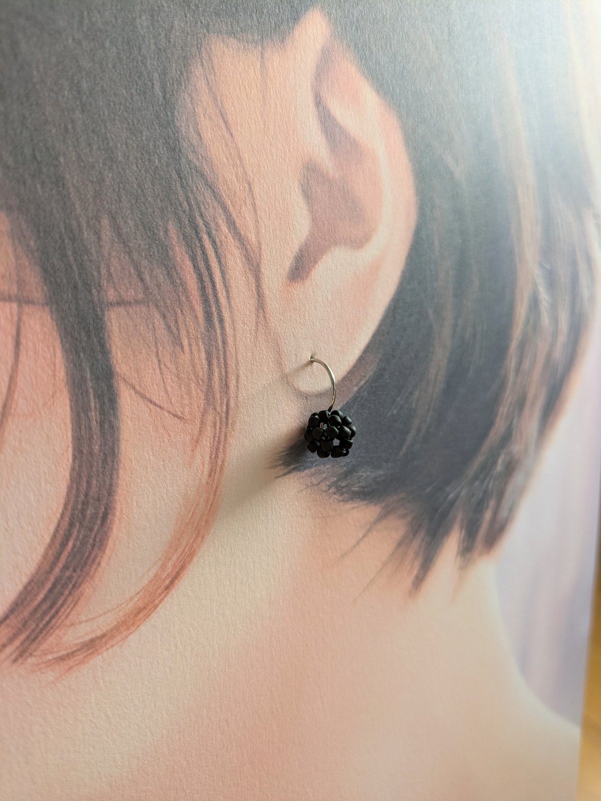 ガラスビーズボール ピアス イヤリング KURO | madam＊akaneeze