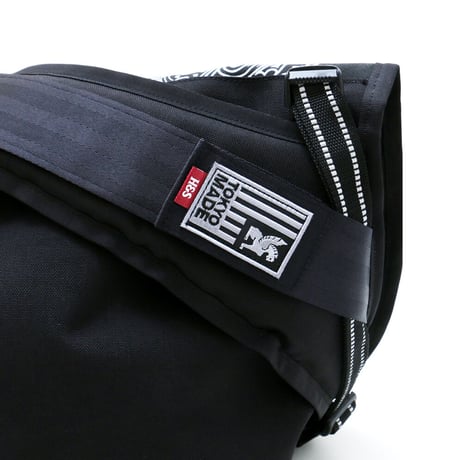 CHROME CUSTOMS BANDANNA MESSENGER BAG