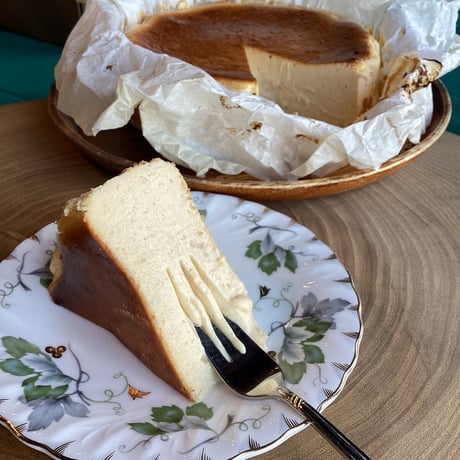 【受注販売】メープルバスクチーズケーキ【GAGNONホールケーキ17ｃｍ】