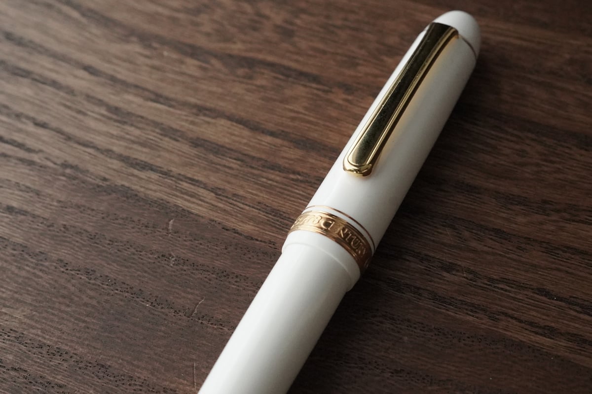 万年筆#3776 センチュリー シュノンソーホワイト 細字（プラチナ万年筆
