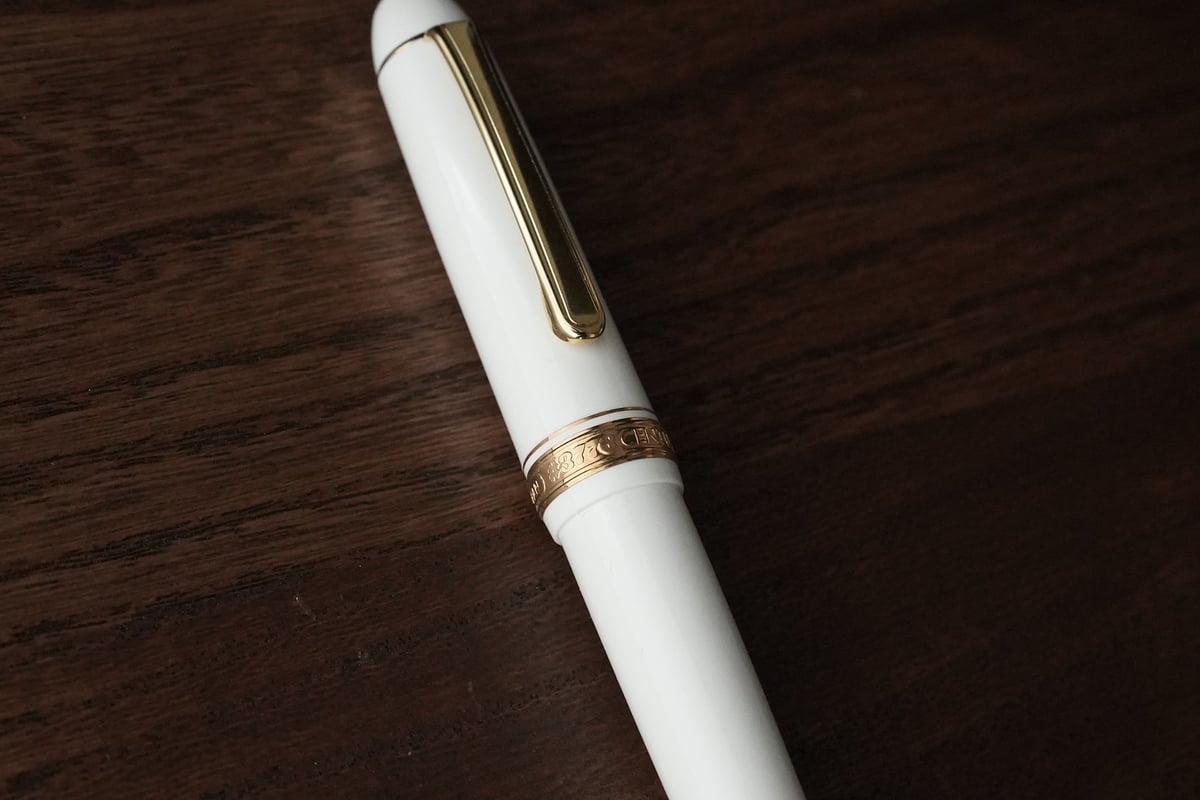 万年筆#3776 センチュリー シュノンソーホワイト 細字（プラチナ万年筆