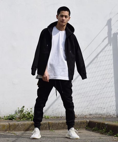 【完売御礼・再入荷ナシ】Slim-fit Tapered Sweat Pants BLK　19S-202