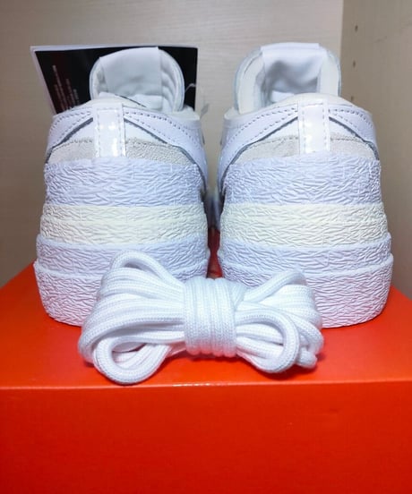 【送料込/国内最安値】新品NIKE BLAZER LOW/SACAI White Patent Leather