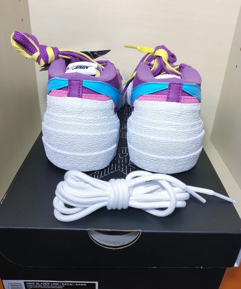 定価以下／激安販売】新品NIKE BLAZER LOW/SACAI/KAWS ブレーザー L