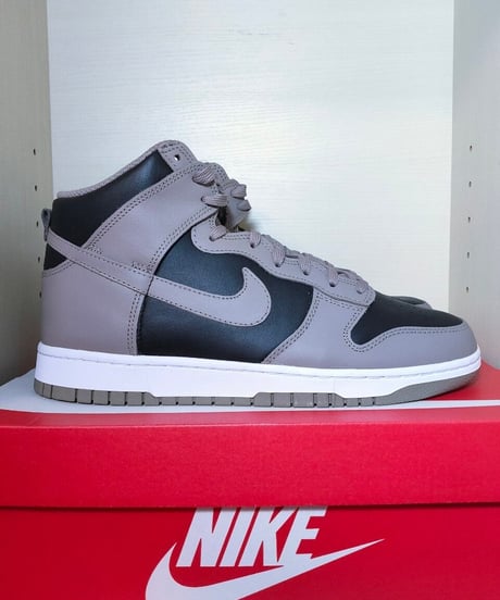 【送料込/最安値】NIKE WMNS DUNK HIGH BLACK/MOON FOSSIL-BLACK