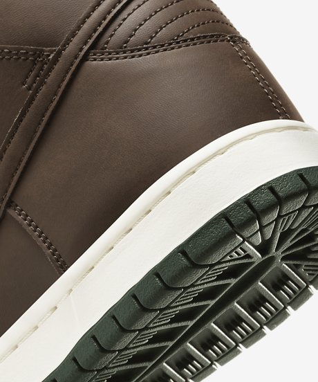 【送料込/最安値】新品 NIKE SB DUNK HIGH PRO "BAROQUE BROWN"