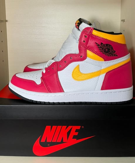 【定価以下販売】新品NIKE AIR JORDAN 1 RETRO HIGH OG LIGHT FUSION RED