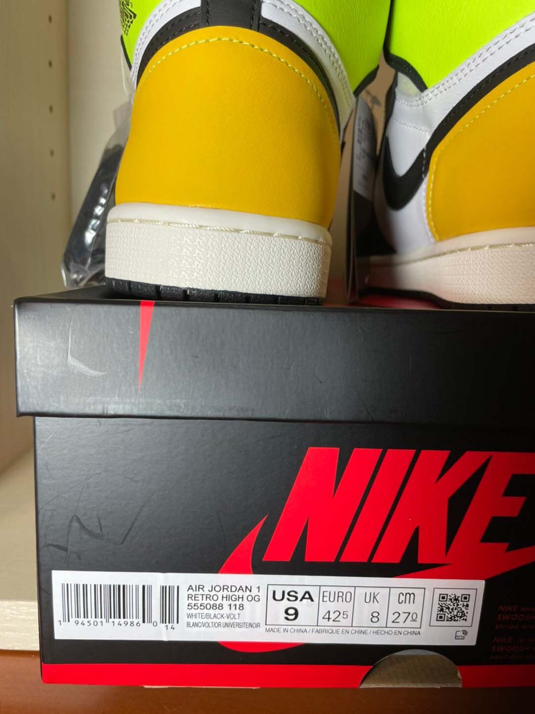 送料込/実質定価販売】新品NIKE AIR JORDAN 1 RETRO HIGH OG V