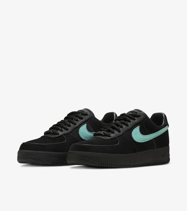 送料込／国内最安値に挑戦！】新品未使用Tiffany & Co. × Nike Air Fo