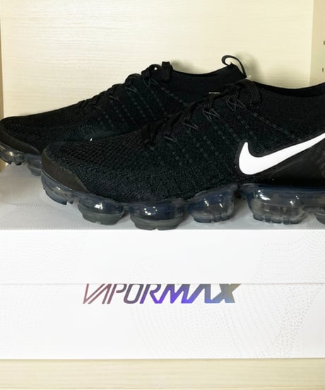 【送料込/最安値】新品NIKE VAPORMAX FLYKNIT 2 Black White