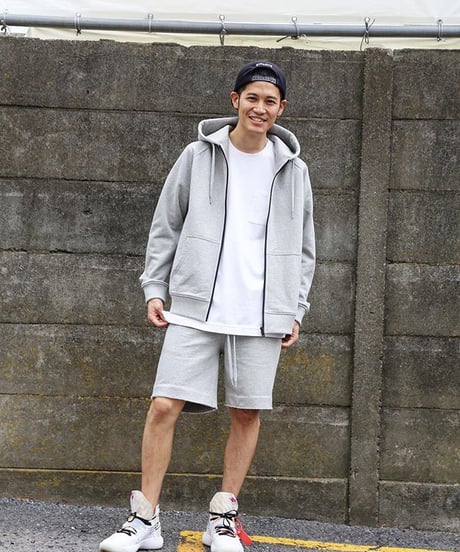【テレビ掲載・超撥水】高品質の証・フードが立つ／ラグランフロントファスナーパーカー杢グレー　Raglan Zip Hooded Sweatshirt Heather Gray