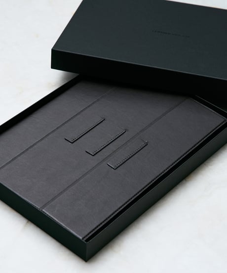 【特許取得】快適性を極めたPCケースの最高到達点／4WAY撥水本革パソコンケース／LEATHER ORIGAMI®