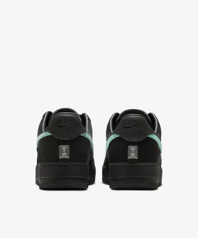 送料込／国内最安値に挑戦！】新品未使用Tiffany & Co. × Nike Air Fo