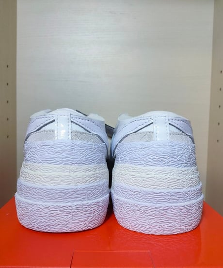 【送料込/国内最安値】新品NIKE BLAZER LOW/SACAI White Patent Leather
