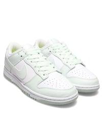 【送料込/最安値】NIKE W DUNK LOW NEXT NATURE WHITE/BARELY GREEN