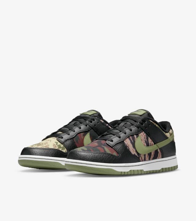 【新品未使用】NIKE ナイキ　DUNK LOW SE BLACK MULTI 定価販売／送料込】新品NIKE DUNK LOW SE Black Multi-Camo |