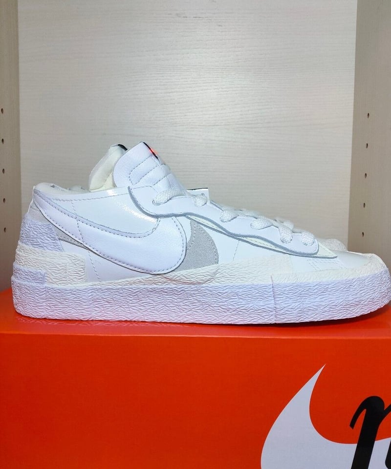 送料込/国内最安値】新品NIKE BLAZER LOW/SACAI White Patent