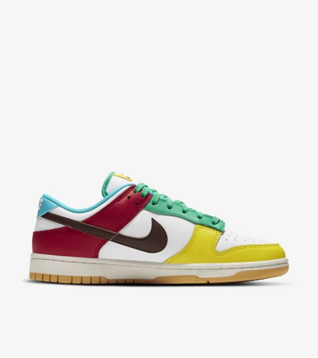 送料込/最安値】新品 NIKE DUNK LOW SE 