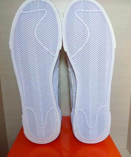 【送料込/国内最安値】新品NIKE BLAZER LOW/SACAI White Patent Leather