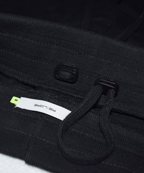 【完売御礼・再入荷ナシ】Slim-fit Tapered Sweat Pants BLK　19S-202