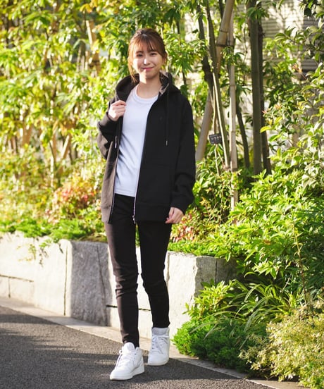 【超撥水】フードが立つ上質素材を使用したZIP UPパーカー／Raglan Zip Hooded Sweatshirt Black