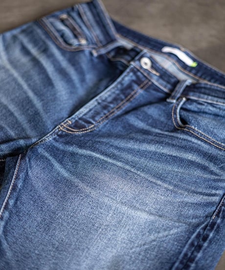 【最後の2着｜再入荷なし】ご支援額：1,000万円超／世界陸上メダリストが本気で走れる／2倍のび〜る超撥水デニム『GUM-GUM JEANS』BLUE／ミッドブルー／加工有りヴィンテージカラー