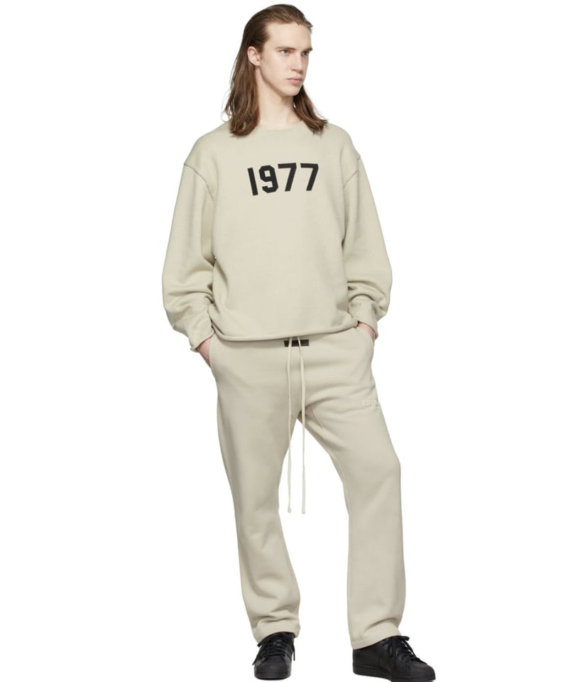 本物・新品・送料込み】ESSENTIALS Beige Raw Edge '1977' Sw
