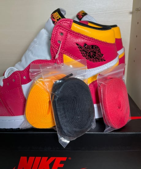 【定価以下販売】新品NIKE AIR JORDAN 1 RETRO HIGH OG LIGHT FUSION RED