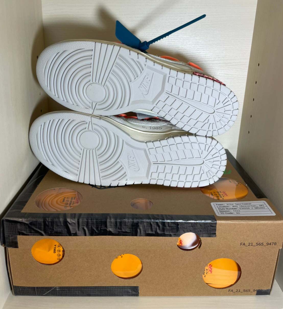 抽選・定価販売／送料込み】Off-White﻿﻿﻿﻿﻿™ × NIKE DUNK LOW /