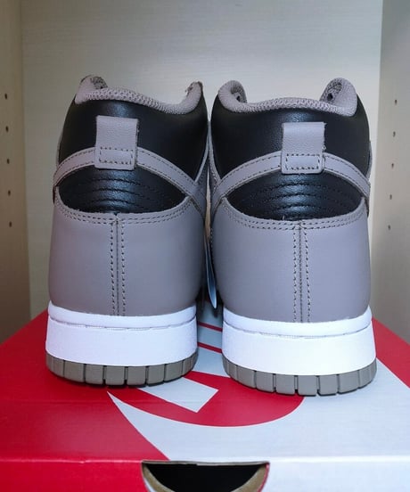 【送料込/最安値】NIKE WMNS DUNK HIGH BLACK/MOON FOSSIL-BLACK