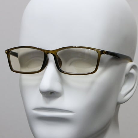 ☆洗練されたフレームとUV & Blue Cut 老眼レンズの組み合わせ／ ブルーカット老眼鏡