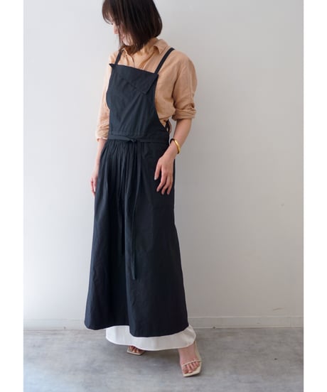 コットンナイロン　エプロンドレス　ギャザーエプロン　ブラック