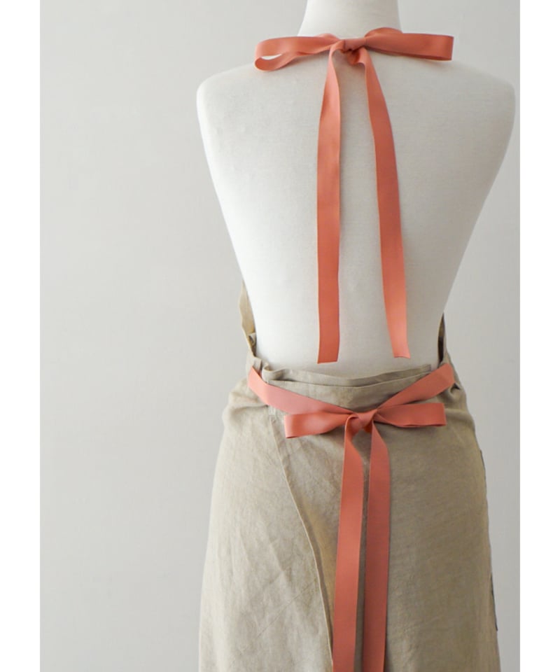 リボンスリットエプロン ベージュ | E'PICE