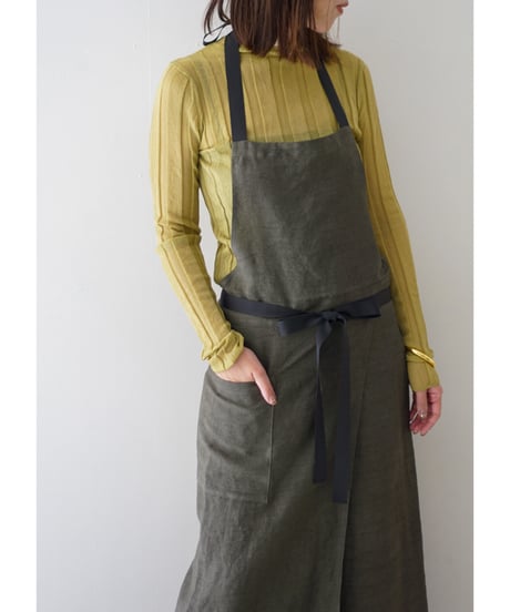 リボンスリットエプロン　ダークカーキ