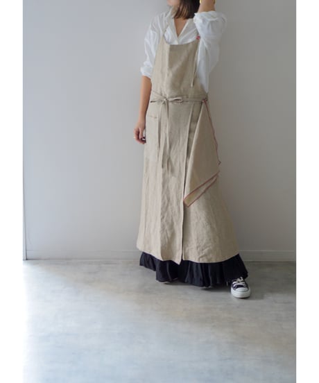 首掛けスリットエプロン　ベージュ