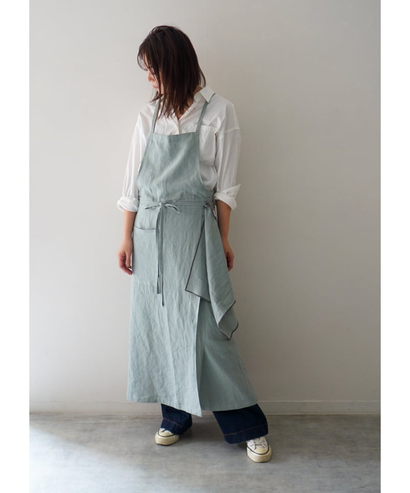 CONSTANCE SPRY 特製エプロンとマルチクロス（グリーン色） CONSTANCE SPRY 特製エプロンとマルチクロス（グリーン色）