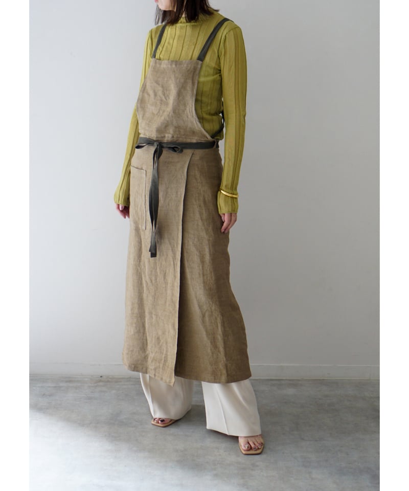 バイカラースリットエプロン モカ | E'PICE