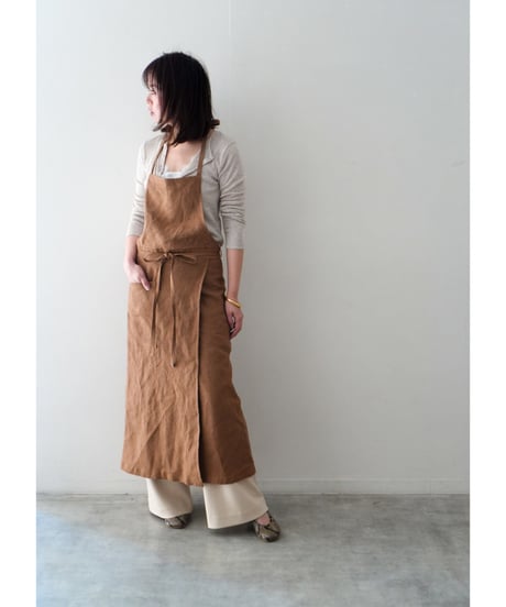 スリットエプロン　限定色キャメル