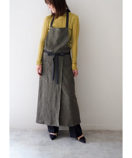リボンスリットエプロン　ダークカーキ