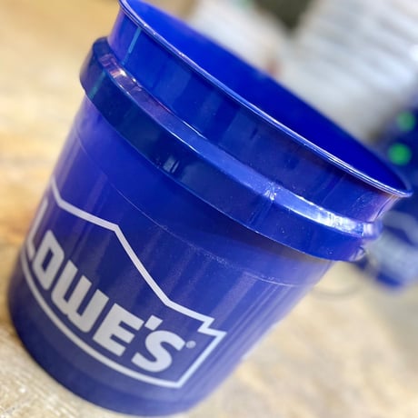 LOWES「2gallon bucket」
