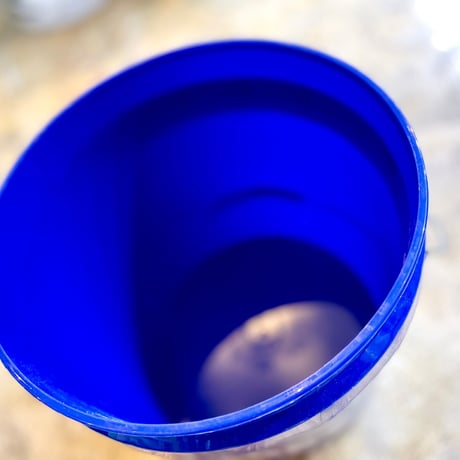 LOWES「2gallon bucket」