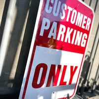 HY-KO「customer parking only」