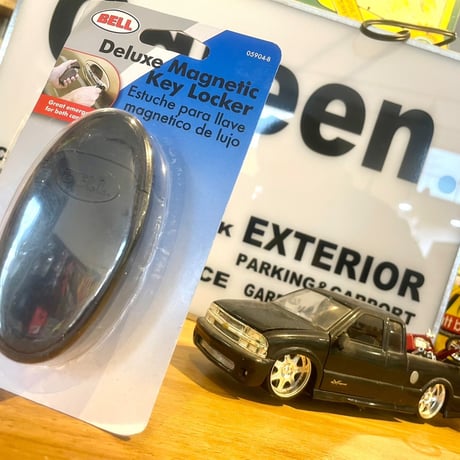 BELL「magnet key locker」